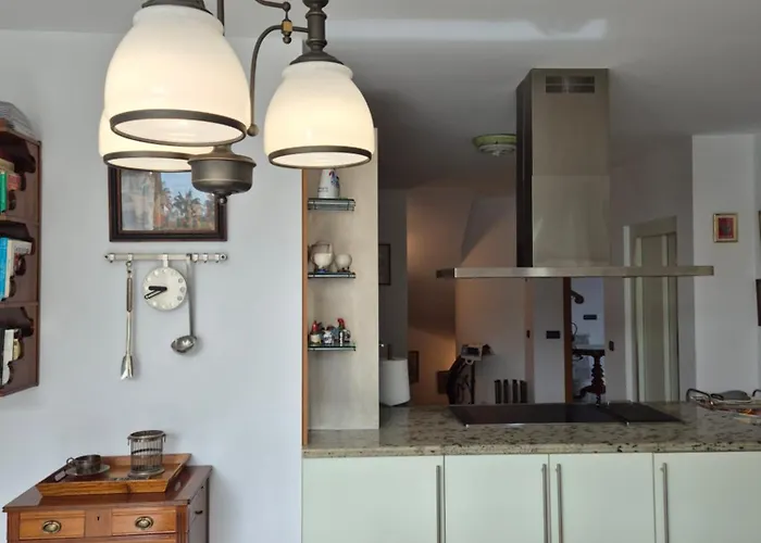 Beachside In Puerto Marina, Villa Benalmádena